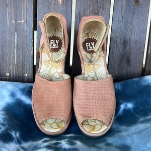 Fly London Wedge size 38 (7.5)